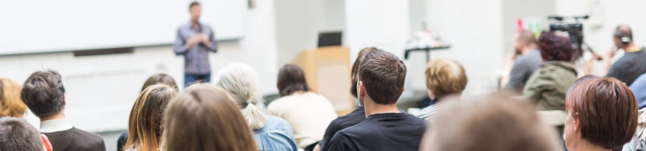 https://software.integreat.be/wp-content/uploads/sites/2/2025/06/educatieve-sector.webp
